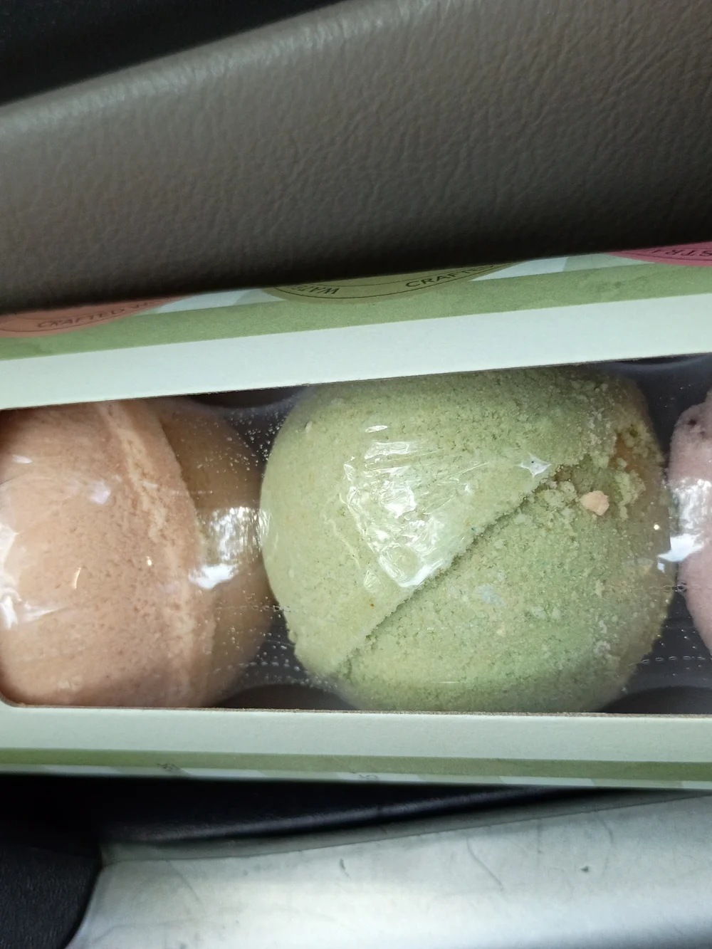 Soothing Green Bath Bomb - Gentle Fizzy Bath Bomb